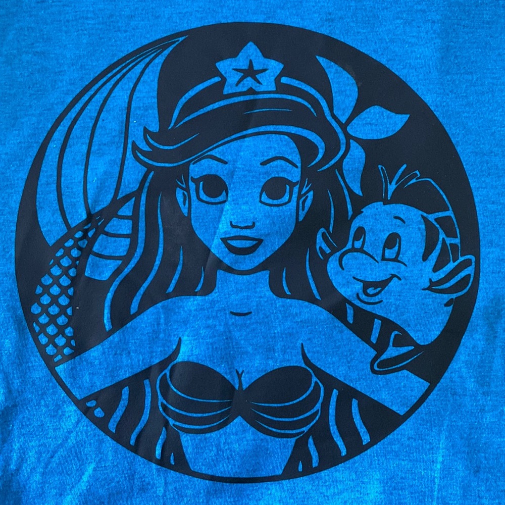 Little Mermaid Disney theme shirt unisex size M